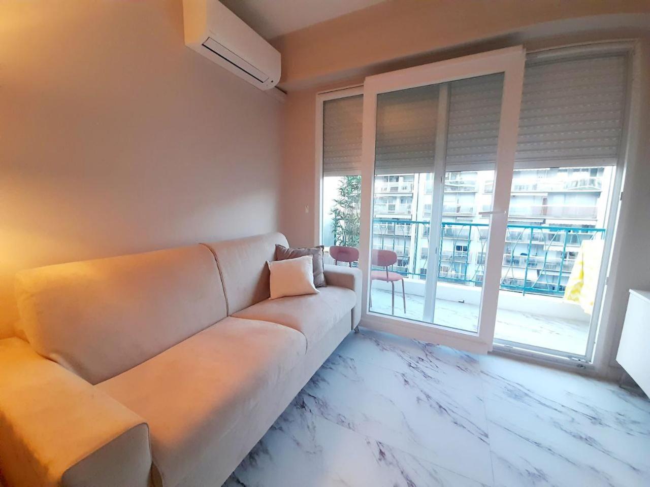Flamingo Apartman Nizza Kültér fotó
